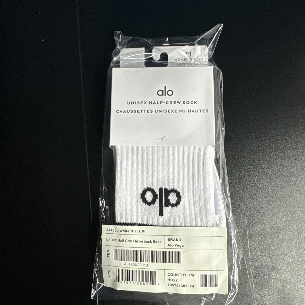 Brand New Alo Unisex Half-Crew Sock. Size Medium Women’s 8 - 11.5, Men’s 6.5 -10